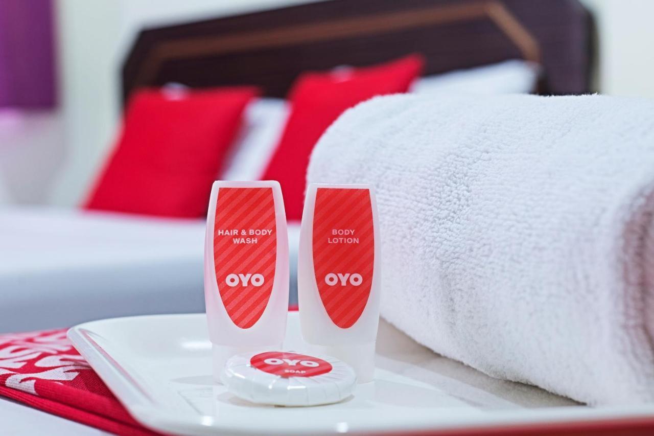 Oyo 422 Hotel Reno Куала-Лумпур Экстерьер фото